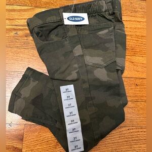 Old Navy 3T camo print pants